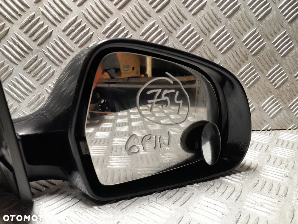 AUDI A4 B8 LUSTERKO PRAWE PRZEDNIE PRAWY PRZÓD KOLOR: LZ9Y UK - 11