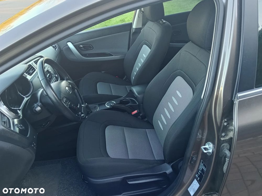 Kia Ceed 1.4 CVVT Attract Plus - 10