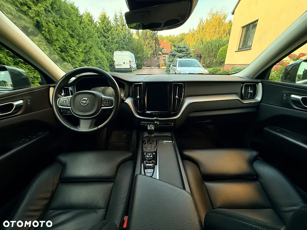 Volvo XC 60 T4 Momentum Pro - 15