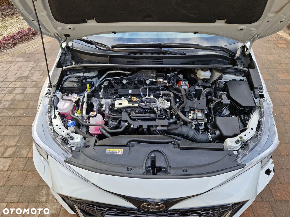 Toyota Corolla 2.0 Hybrid GR Sport Dynamic - 28
