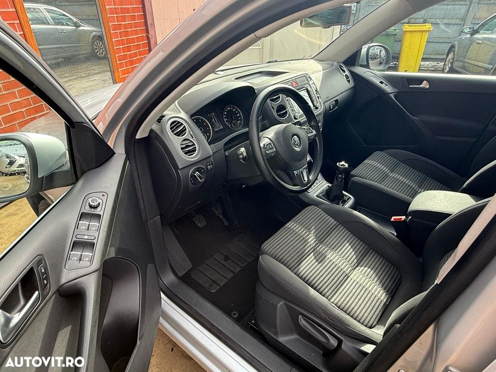 Volkswagen Tiguan - 8