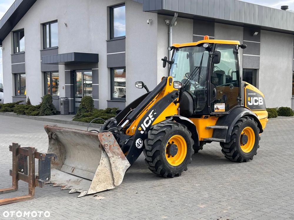 JCB 409 AGRI - 1