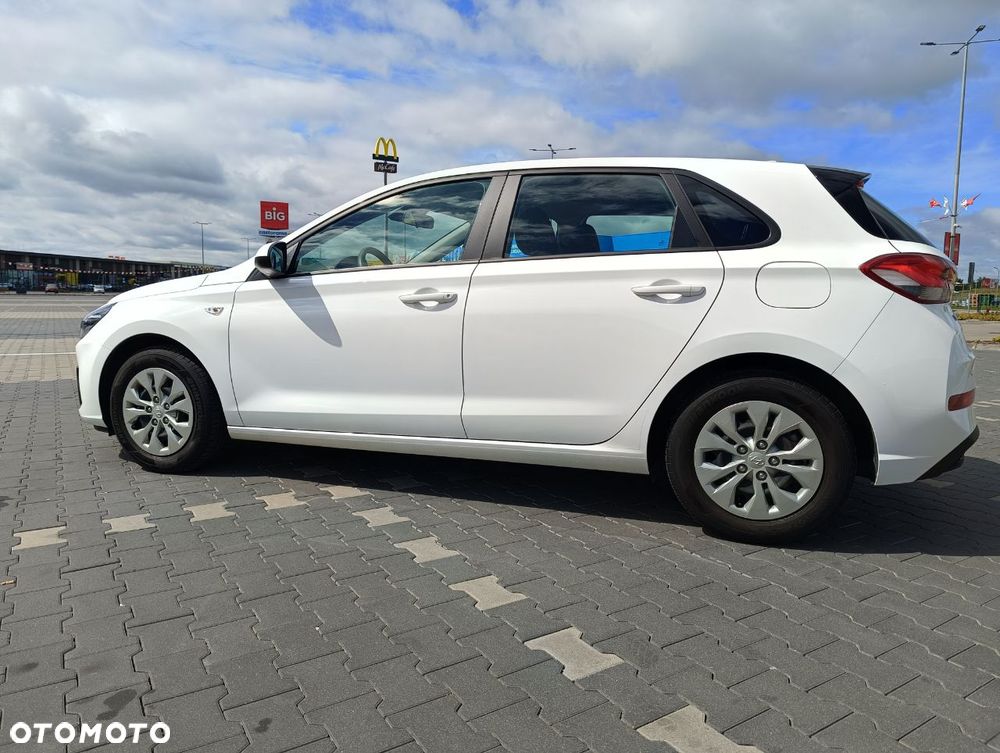 Hyundai i30 1.5 DPI Classic + - 11
