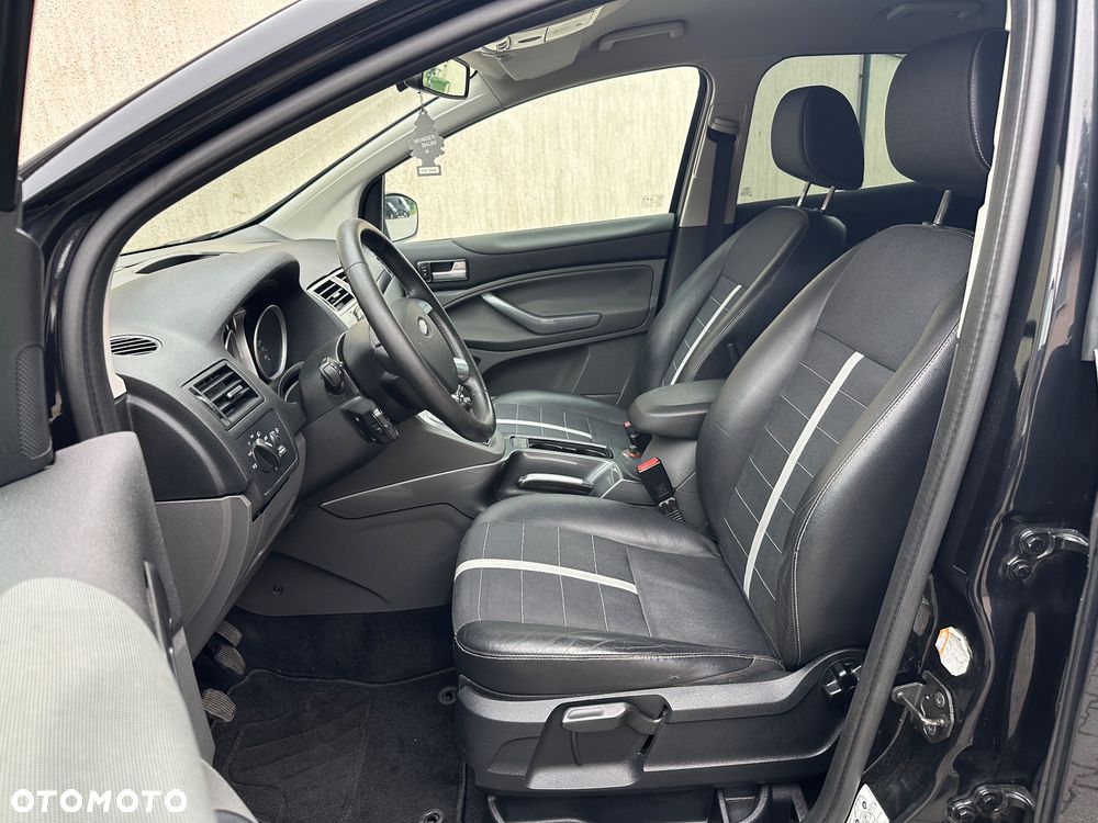 Ford Kuga 2.0 TDCi 2x4 Titanium - 22