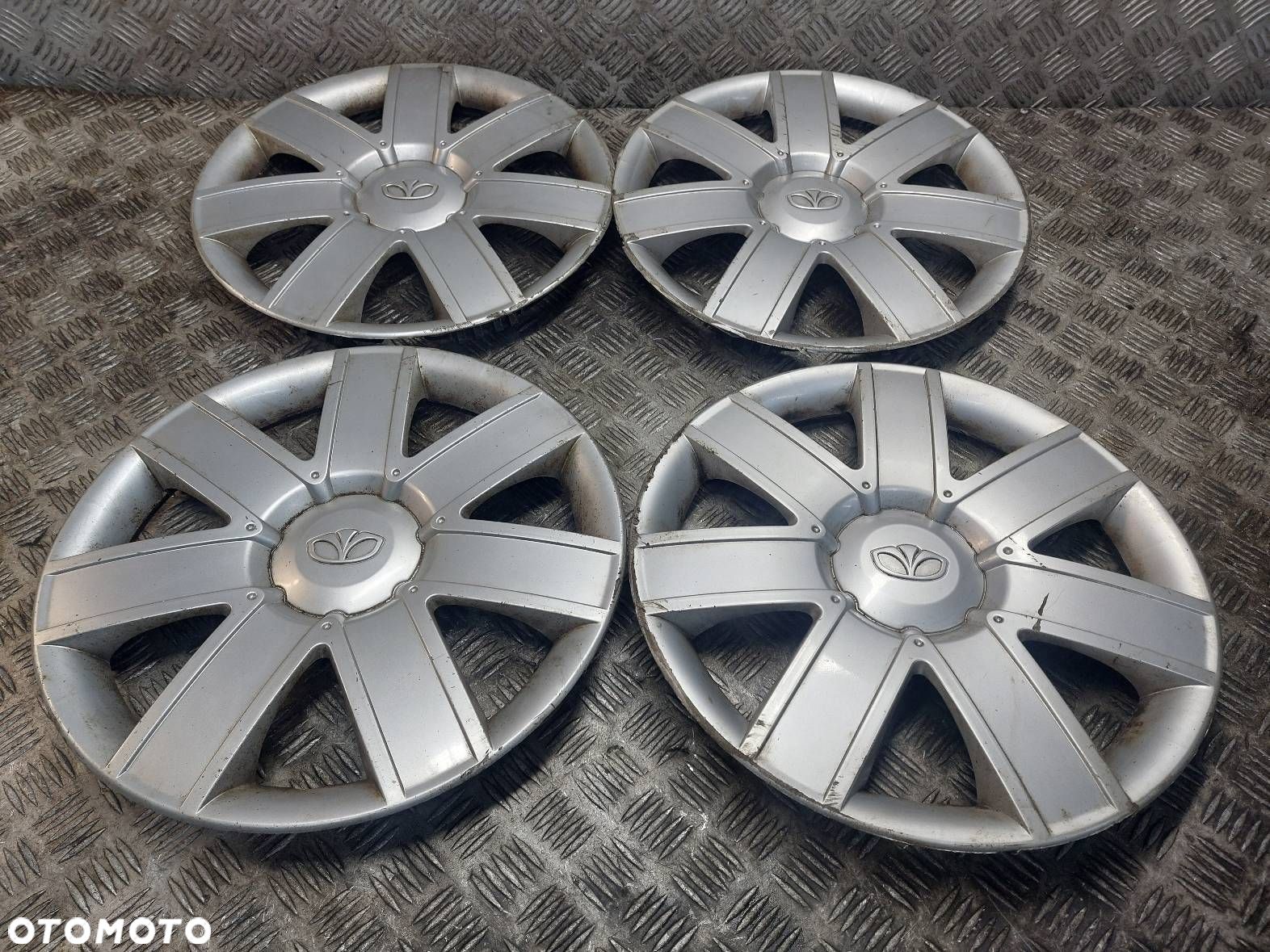 KOŁPAKI KOMPLET 15"  R15 15 CALI DAEWOO 96452327 - 1