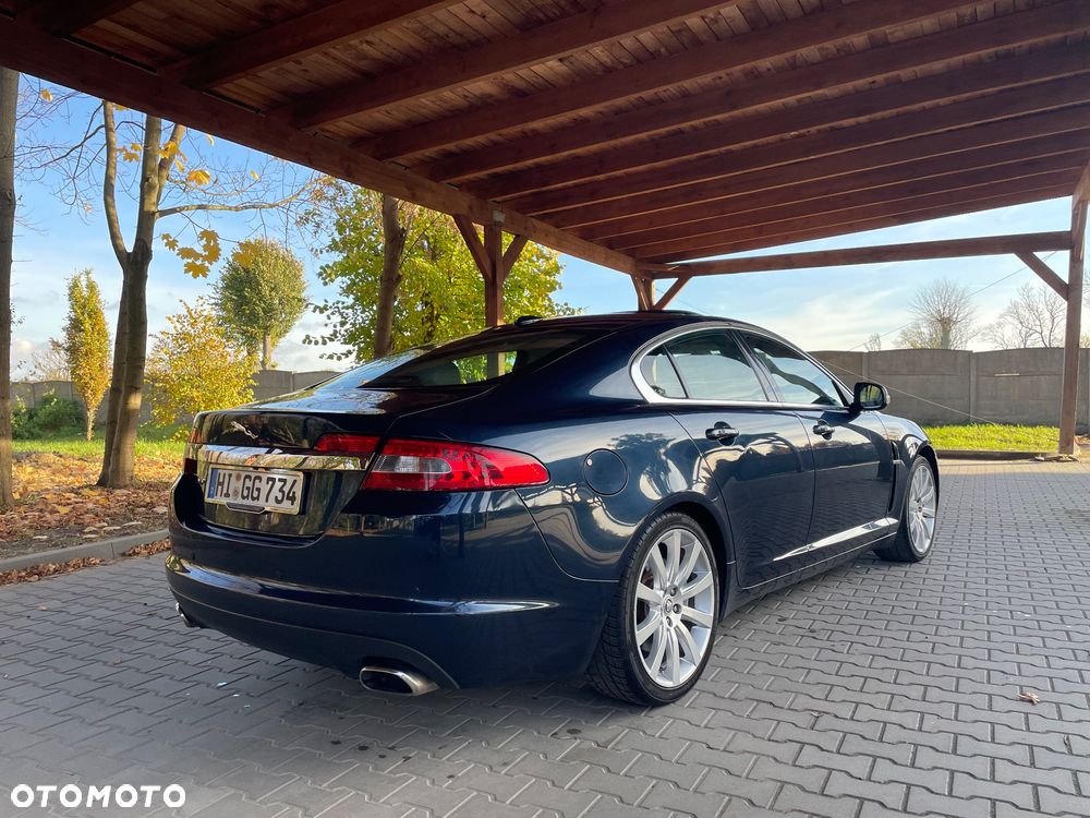 Jaguar XF 2.7 V6 D Premium Luxury - 6