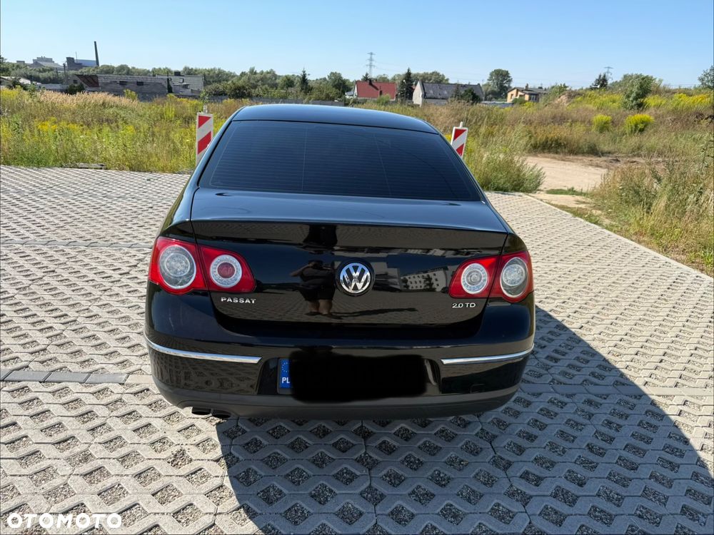 Volkswagen Passat 2.0 TDI Highline - 6