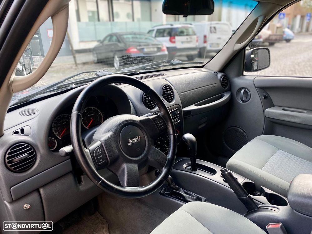 Jeep Cherokee 2.8 CRD Exclusive - 17