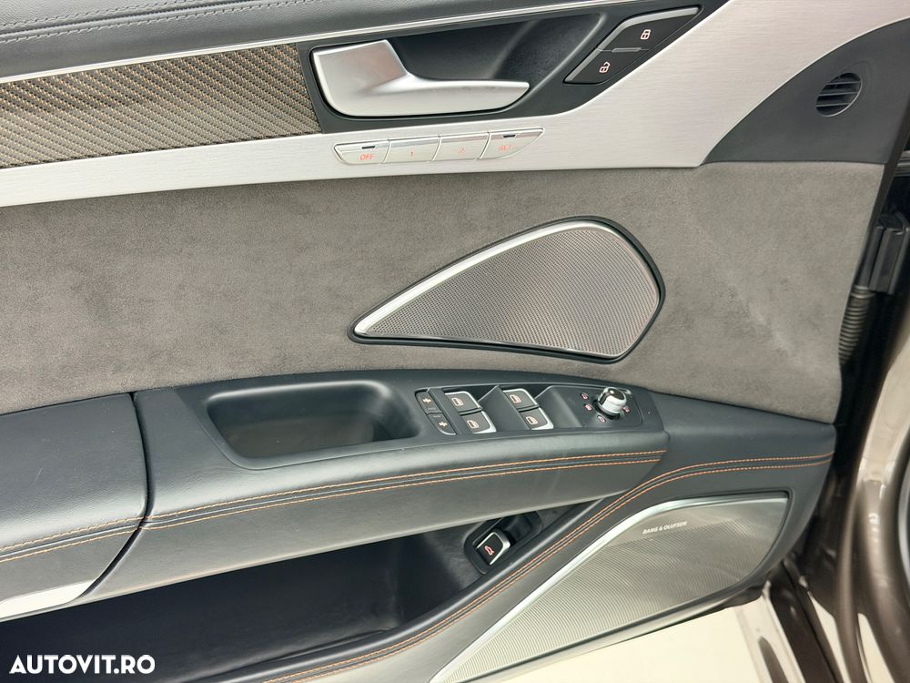 Audi S8 4.0 TFSI quattro Tiptronic - 11