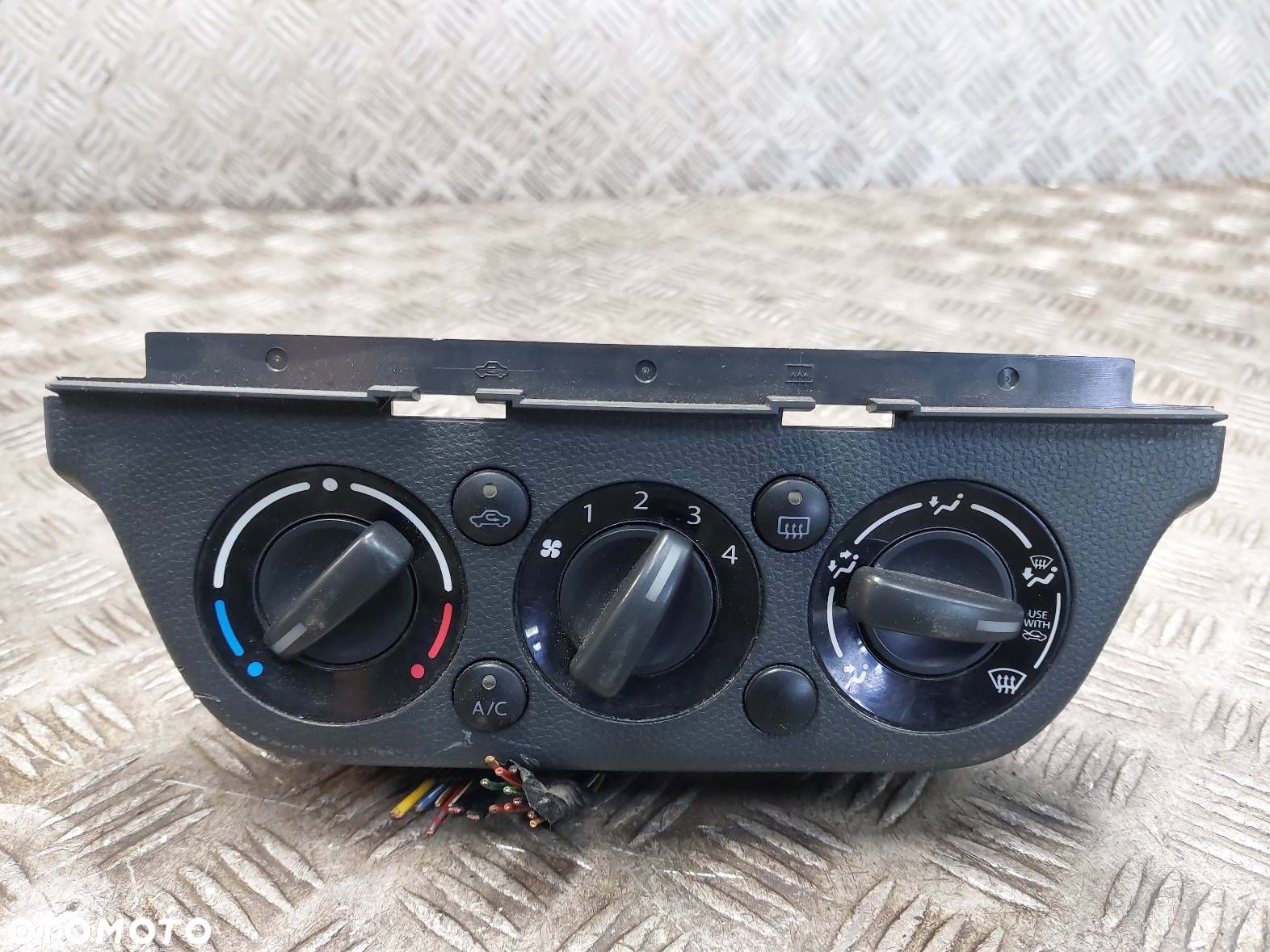 PANEL NAWIEWU SUZUKI SWIFT IV - 1