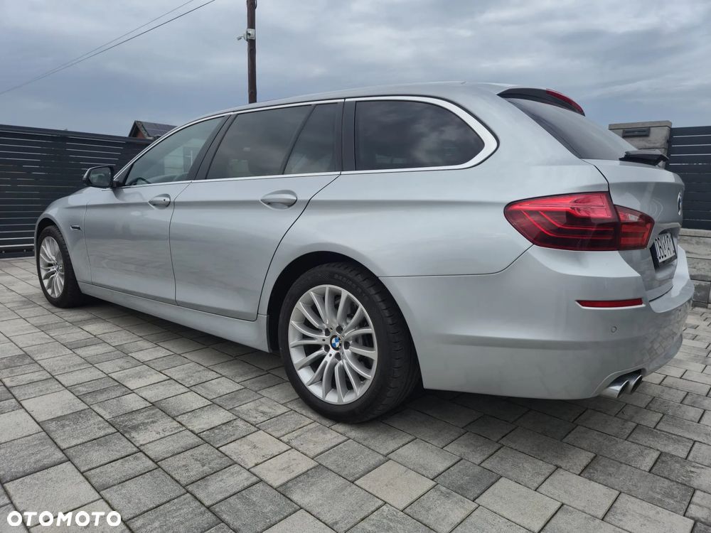 BMW Seria 5 525d xDrive Luxury Line - 11