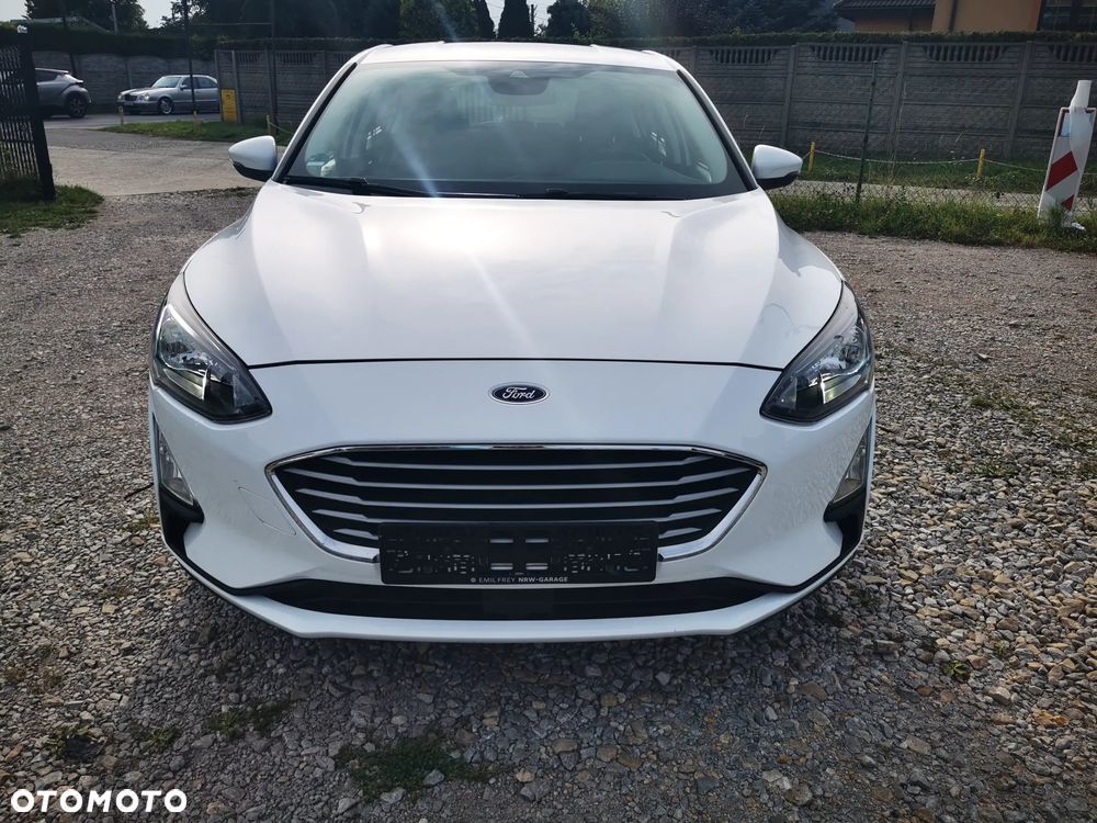 Ford Focus 1.5 EcoBlue STart-Stopp-System TITANIUM - 4