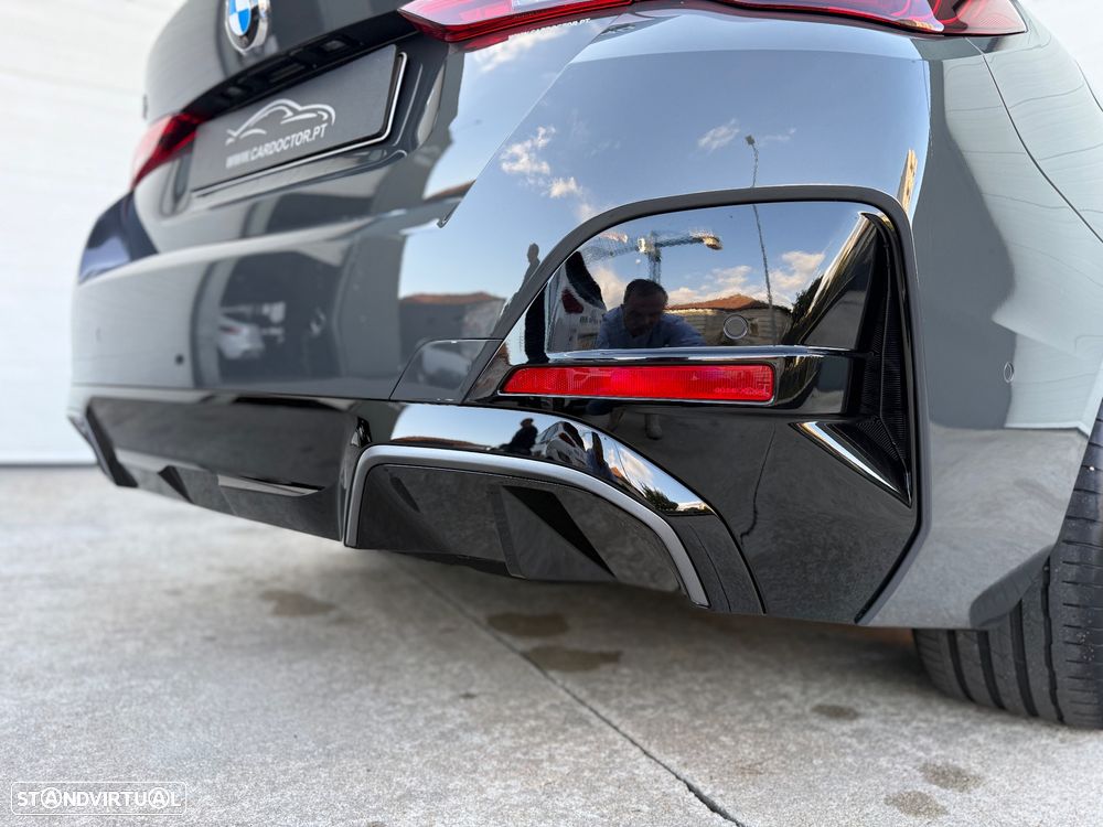 BMW i4 eDrive40 Pack Desportivo M Pro - 18
