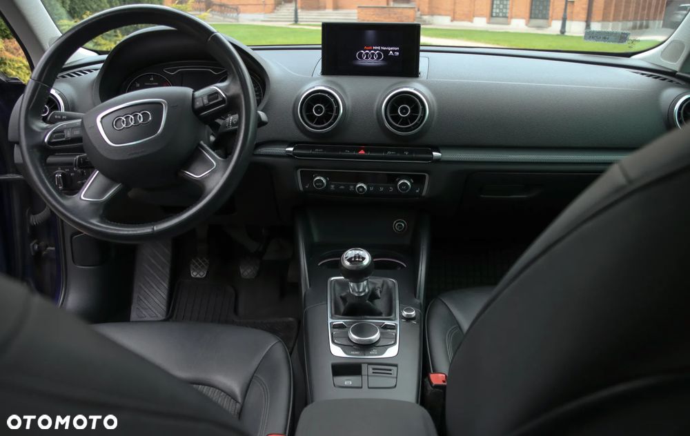 Audi A3 Sportback 2.0 TDI Ambiente - 5