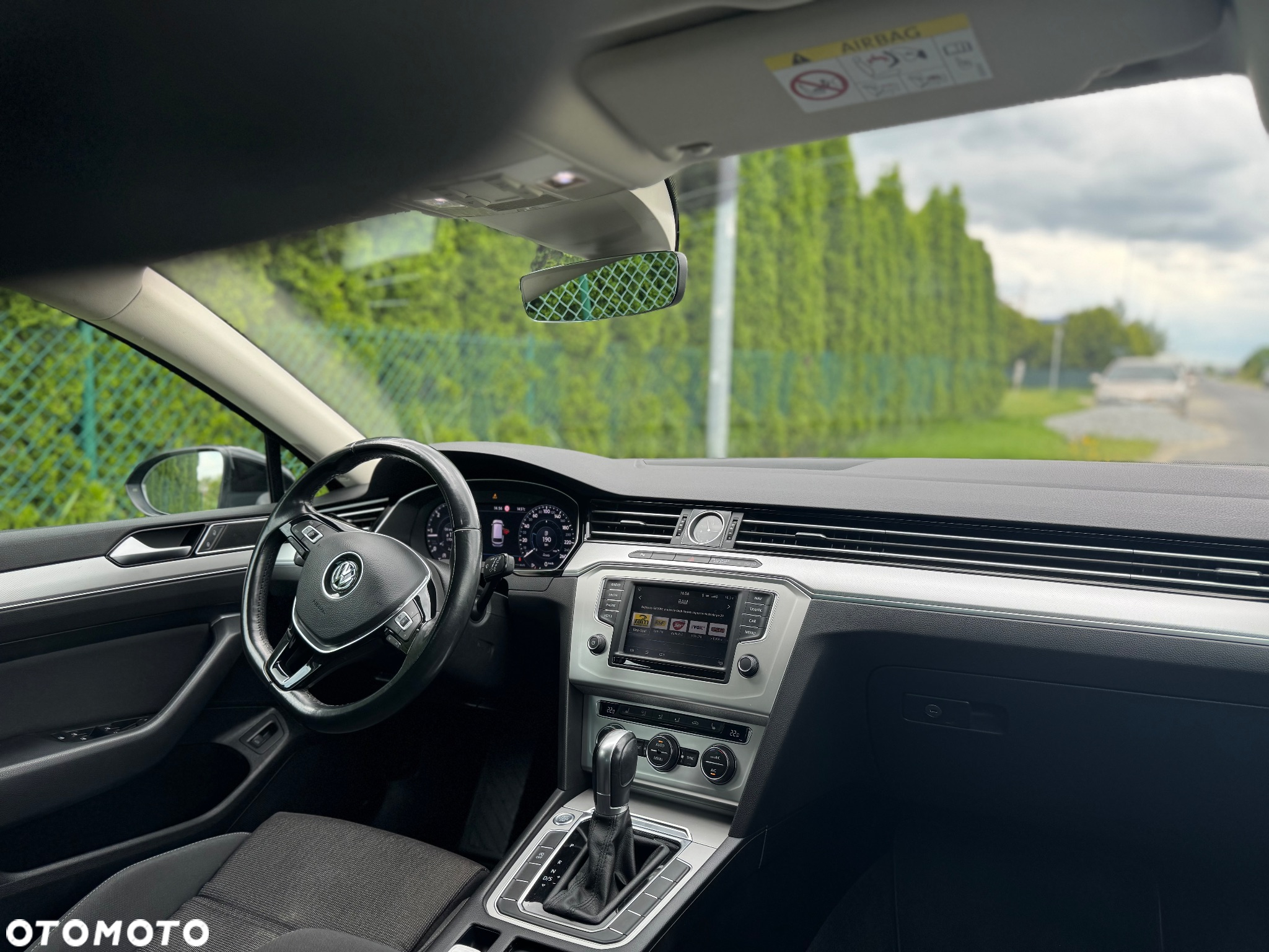 Volkswagen Passat Variant 2.0 TDI SCR DSG Comfortline - 19