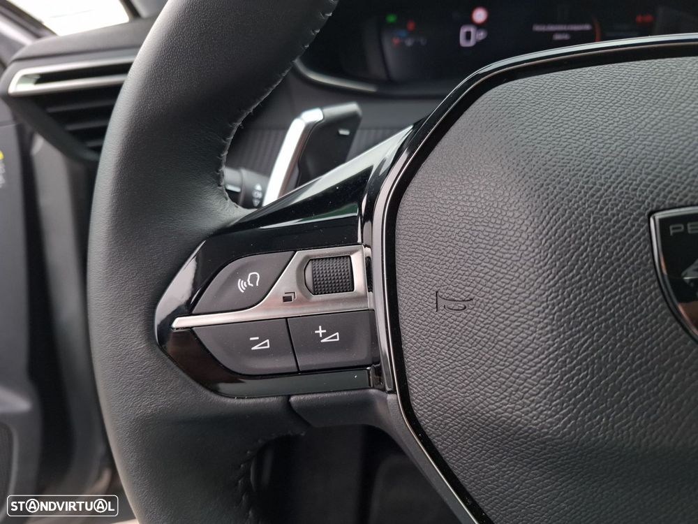 Peugeot 208 1.2 Hybrid Allure e-DCS6 - 16