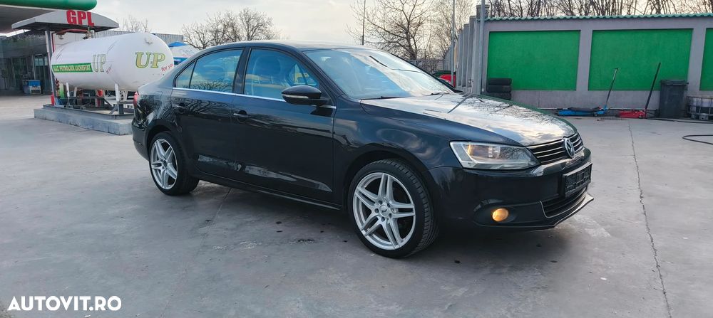 Volkswagen Jetta 1.6 TDI Blue Motion Technology Life - 18