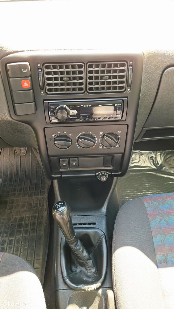 Volkswagen Polo - 14