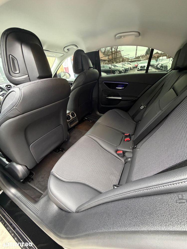 Mercedes-Benz C - 13