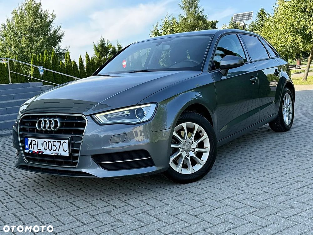 Audi A3 Sportback 1.6 TDI S line Sportpaket - 25