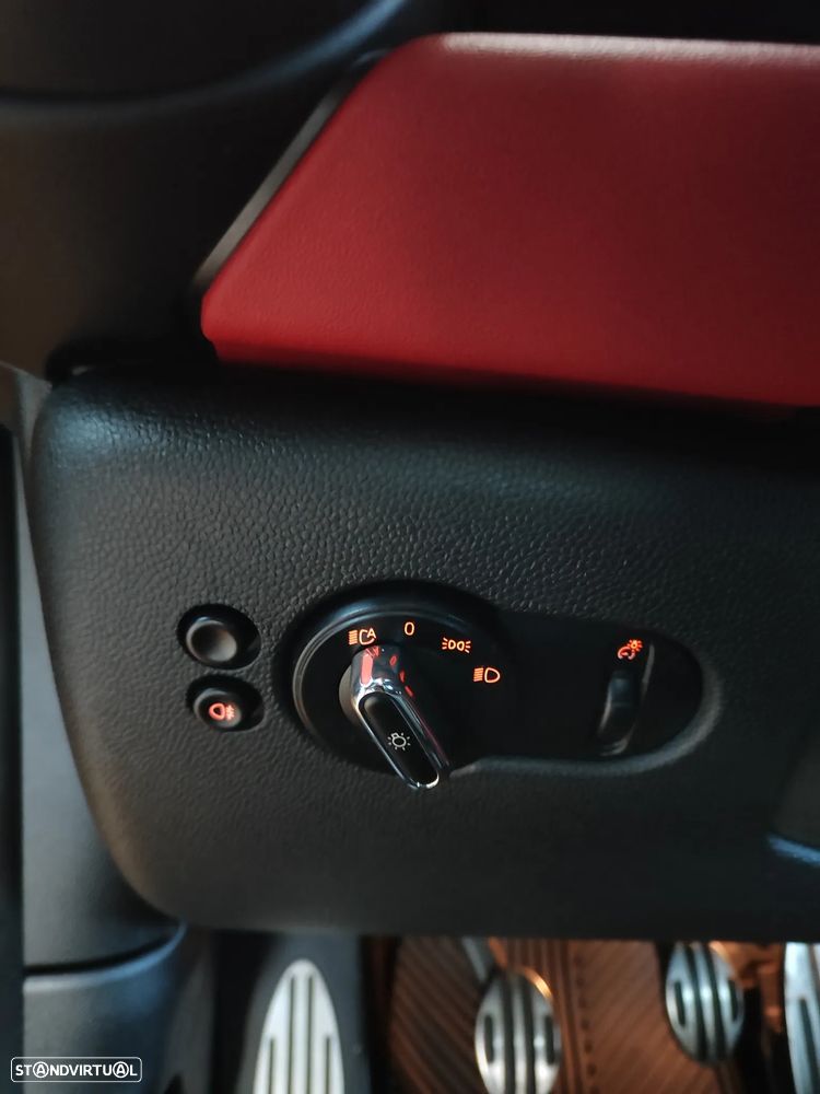 MINI 3 Portas John Cooper Works - 23