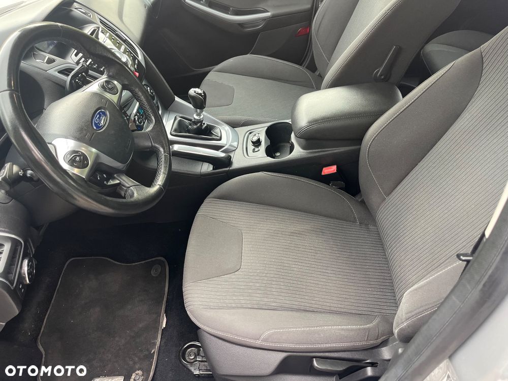 Ford Focus 1.6 TDCi DPF Titanium - 24