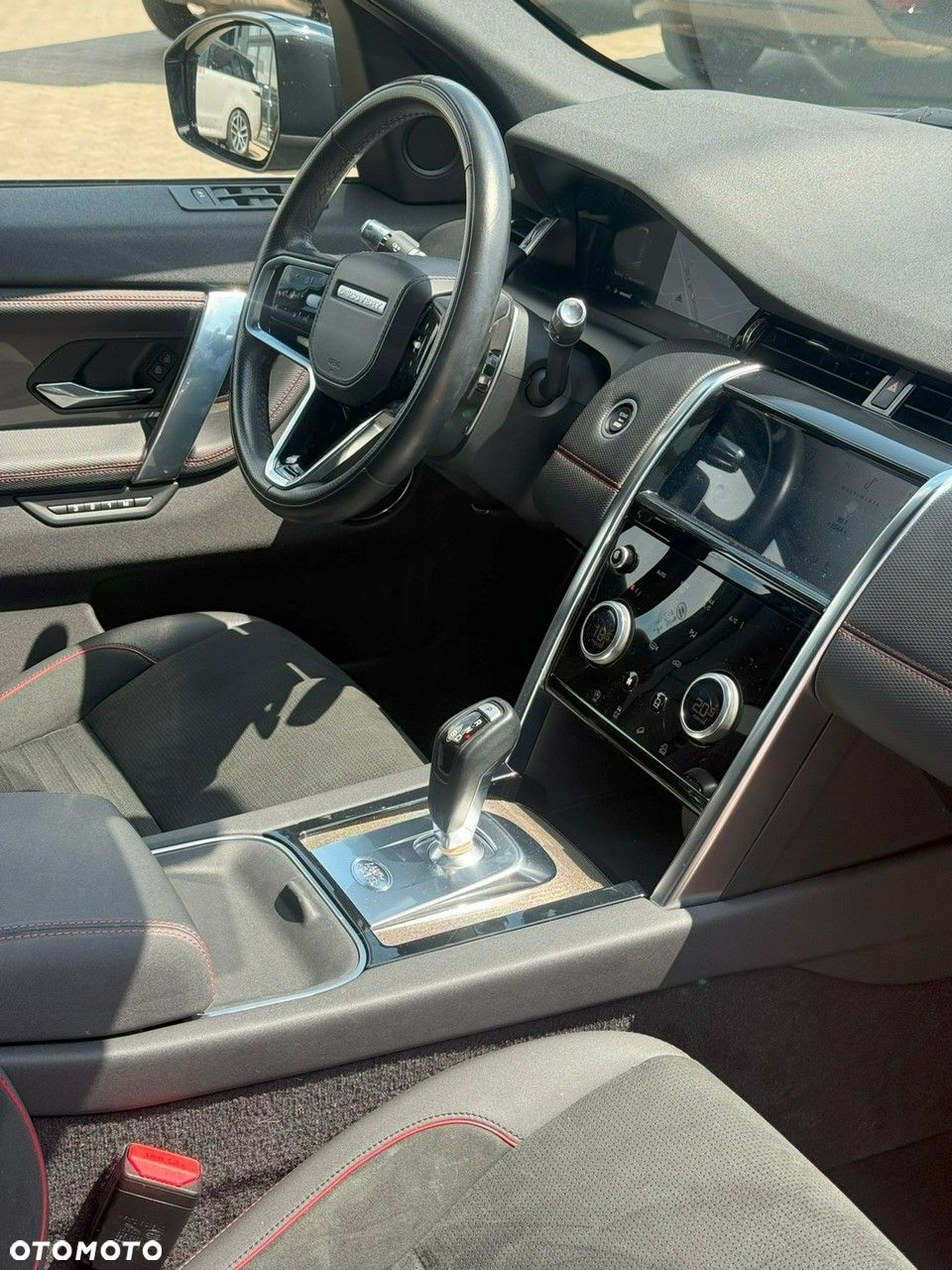 Land Rover Discovery Sport - 14