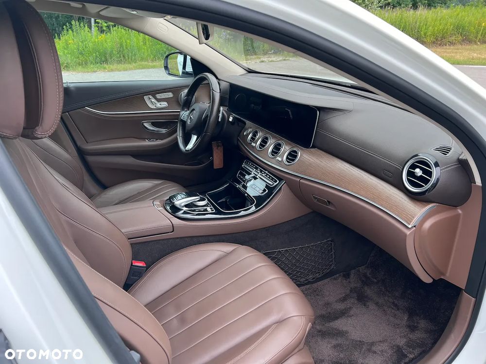 Mercedes-Benz Klasa E - 29