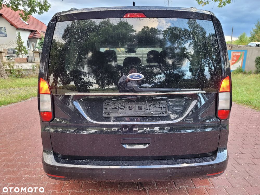 Ford Tourneo Connect 1.5 EcoBoost Titanium - 21