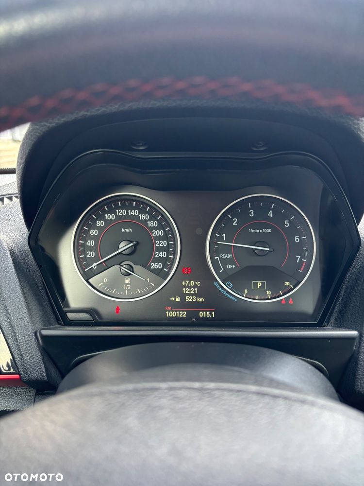 BMW Seria 2 220i Sport - 10