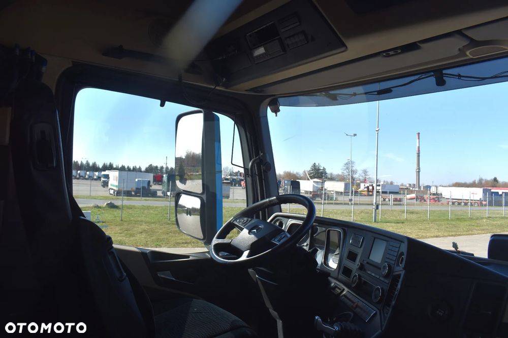 Mercedes-Benz ACTROS 1845 - 12