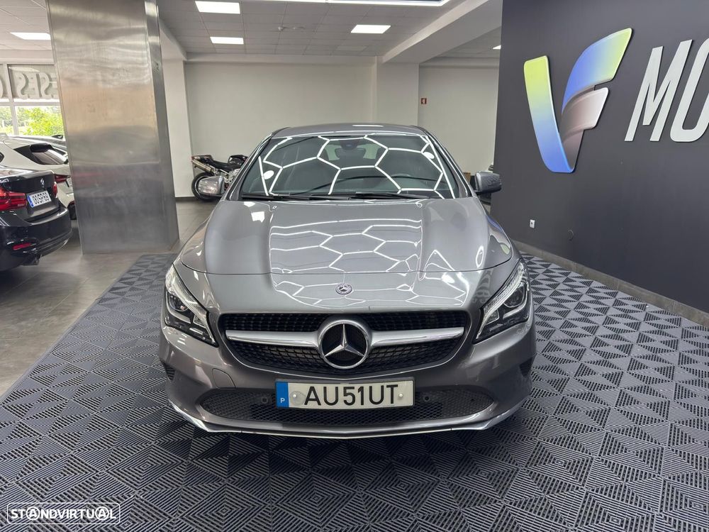 Mercedes-Benz CLA 180 d Shooting Brake Urban - 3
