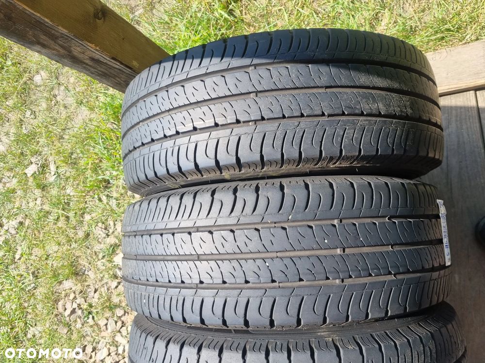 Opony Goodyear Ultragrip Cargo 215/65R15C 104T 2022r, 4x6mm db stan - 2