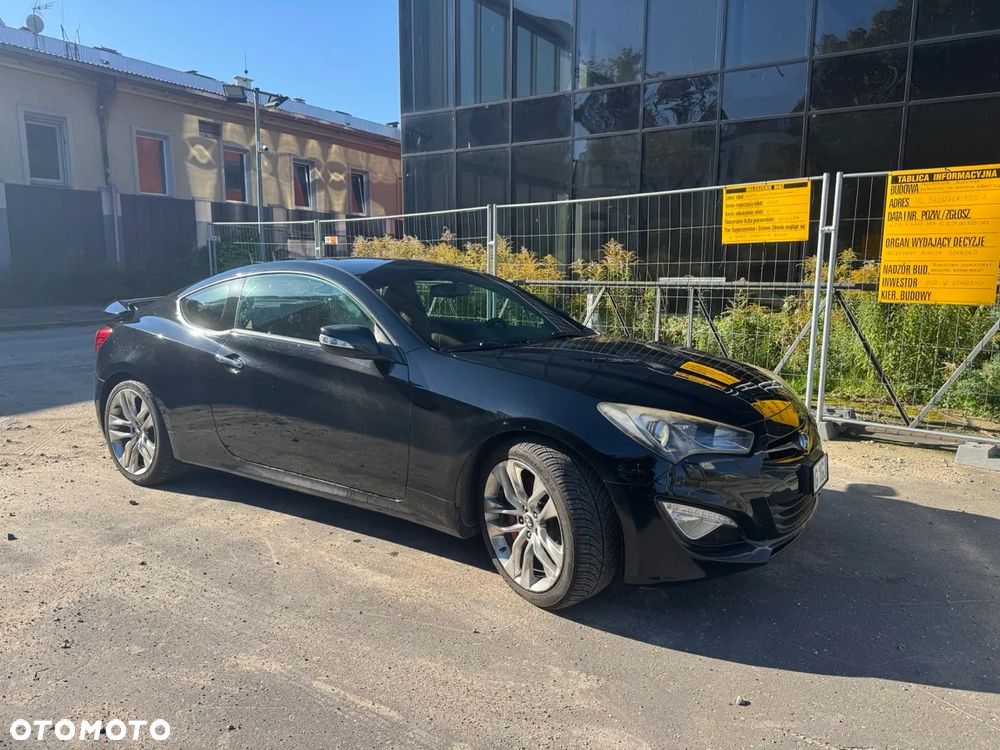 Hyundai Genesis Coupe - 17
