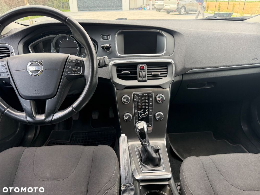 Volvo V40 D2 - 8