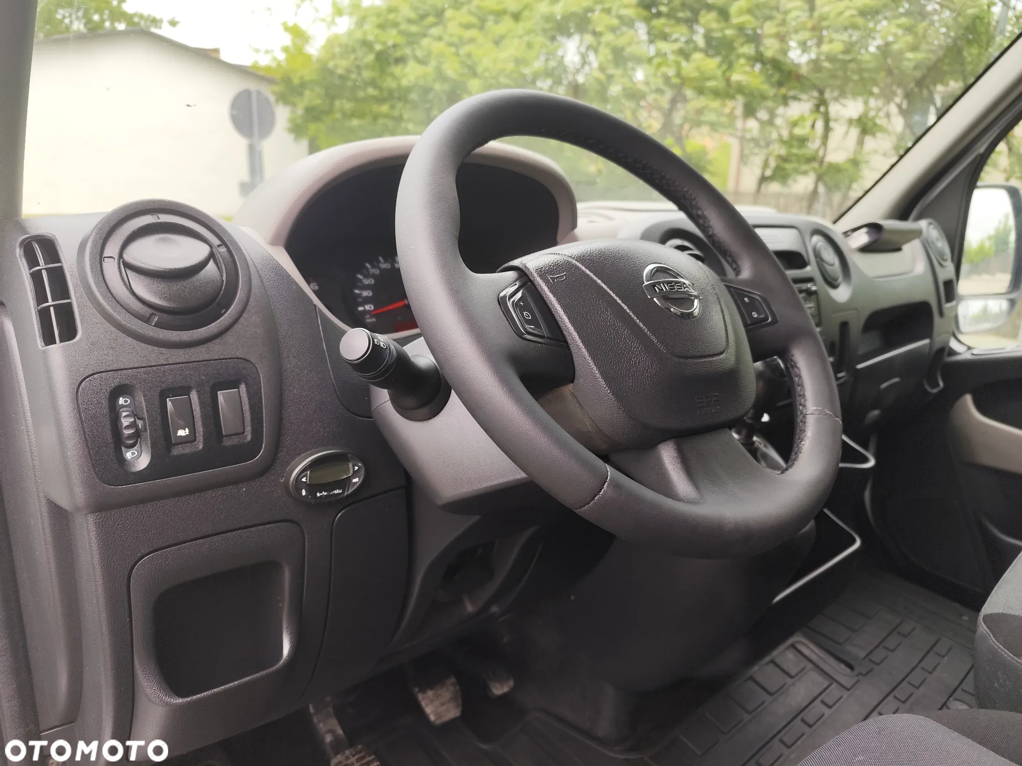 Nissan nv400 - 21