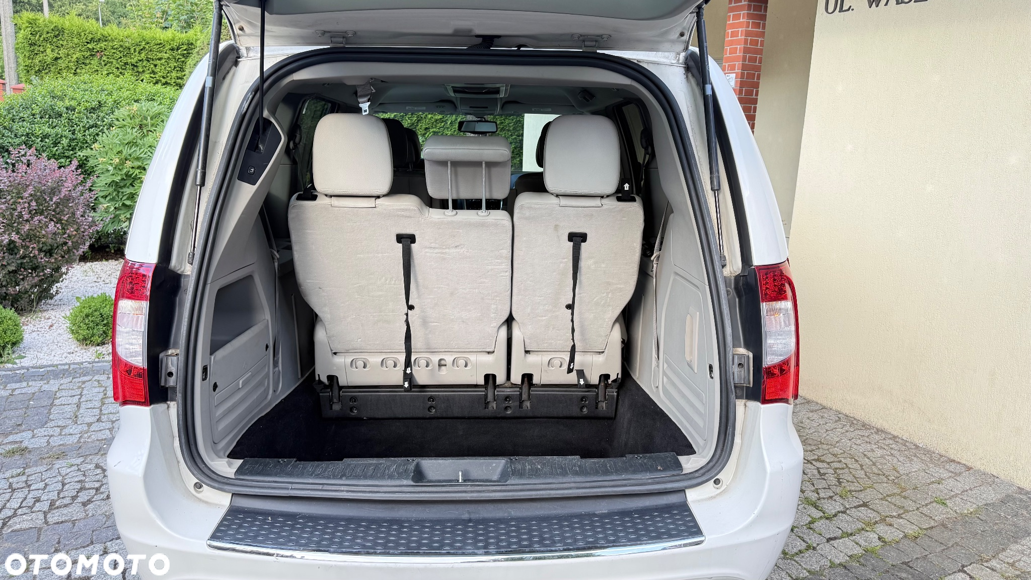 Chrysler Town & Country 3.6 Touring - 10
