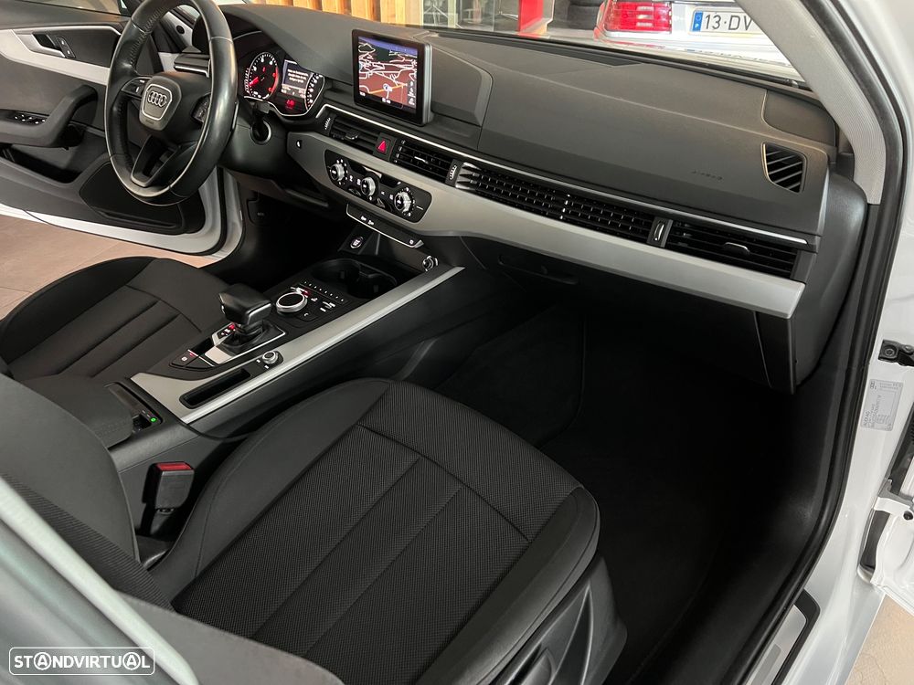 Audi A4 35 TDI Sport S tronic - 26