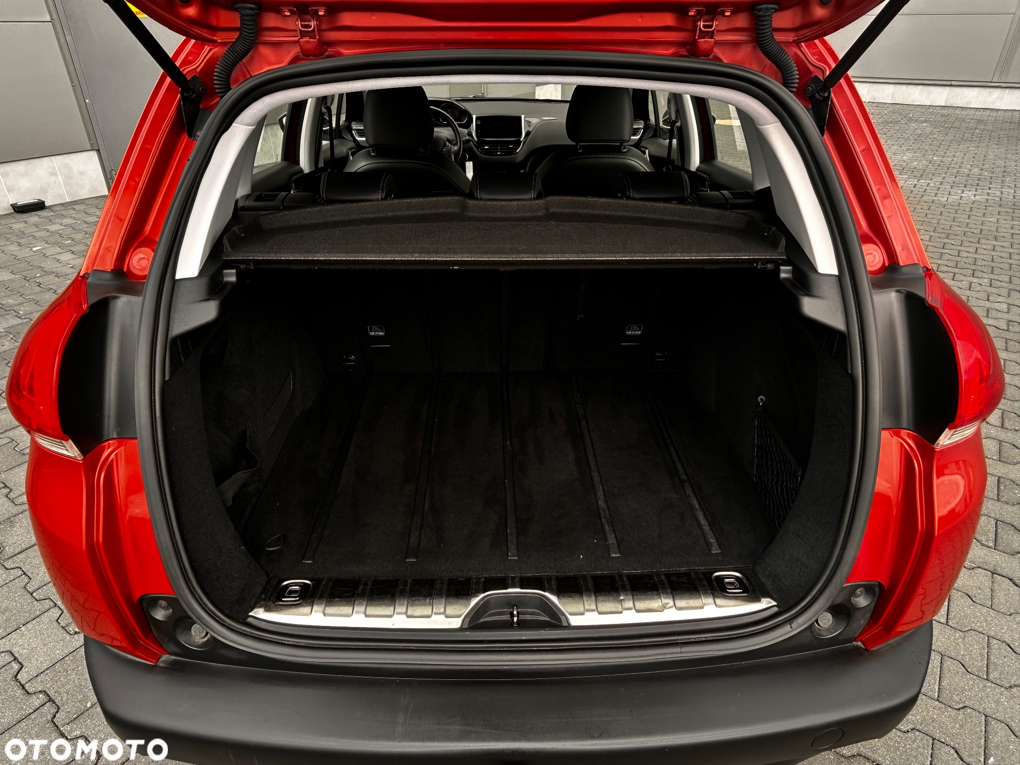 Peugeot 2008 1.6 VTi Allure - 36