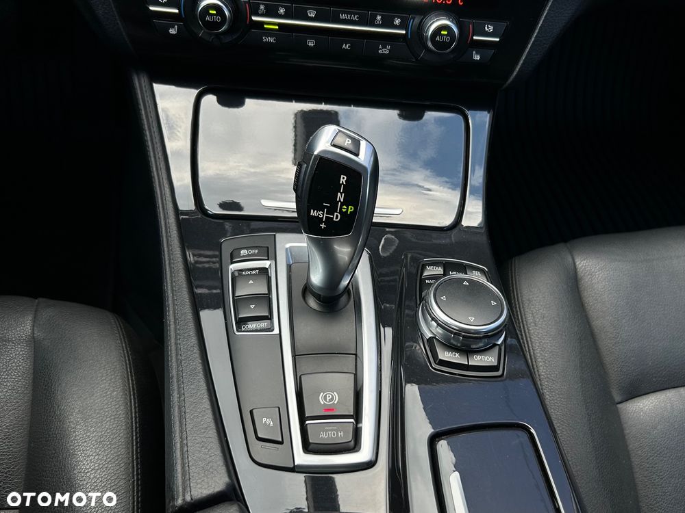 BMW Seria 5 520d - 30