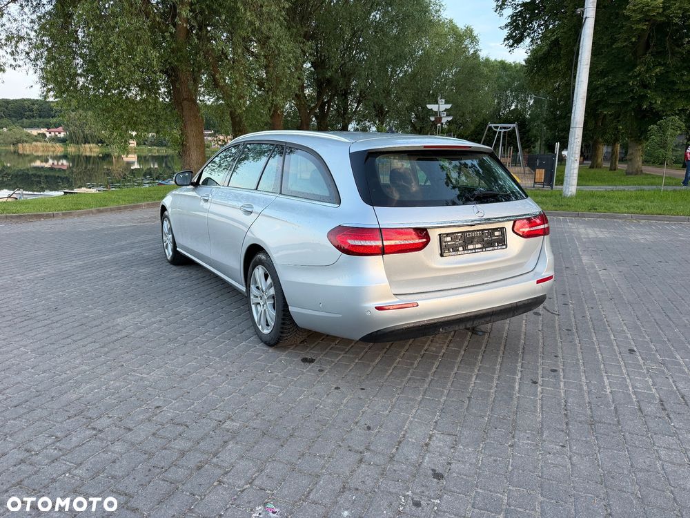 Mercedes-Benz Klasa E 220 d 9G-TRONIC - 2