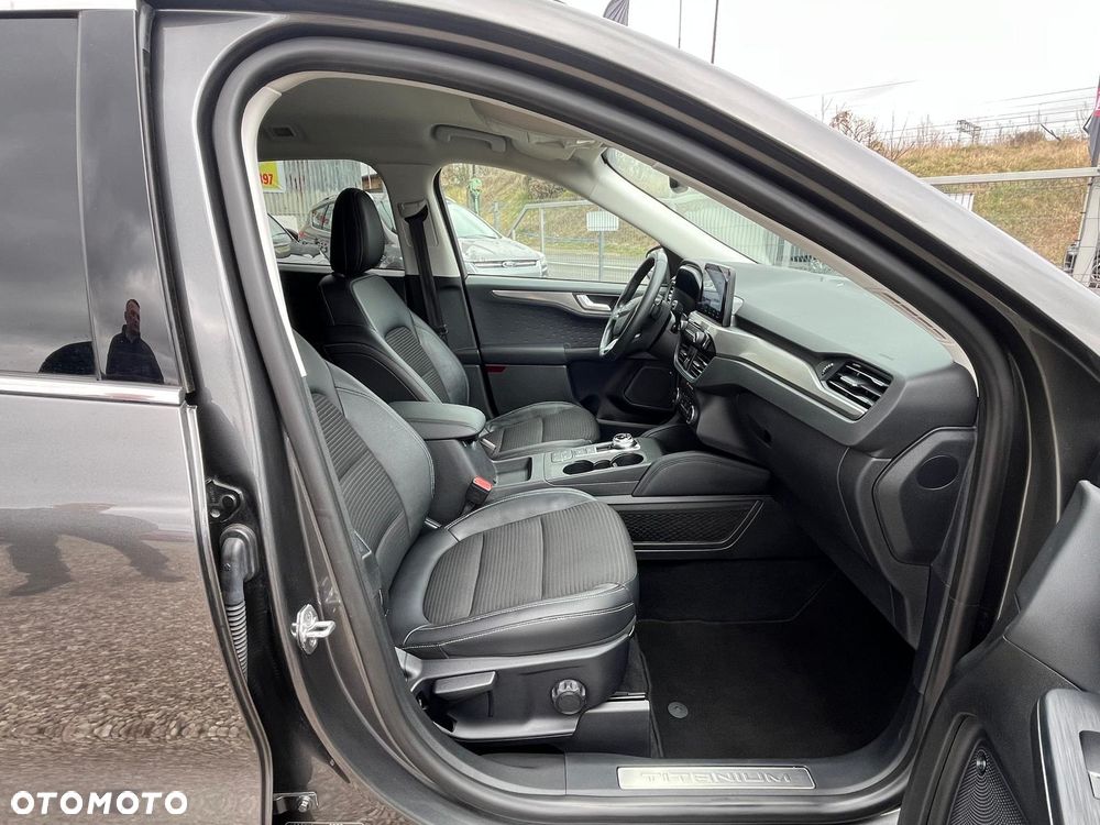 Ford Kuga - 8