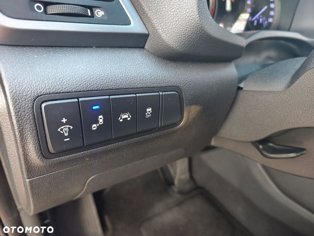 Hyundai Tucson 2.0 CRDI 4WD Automatik Style - 19