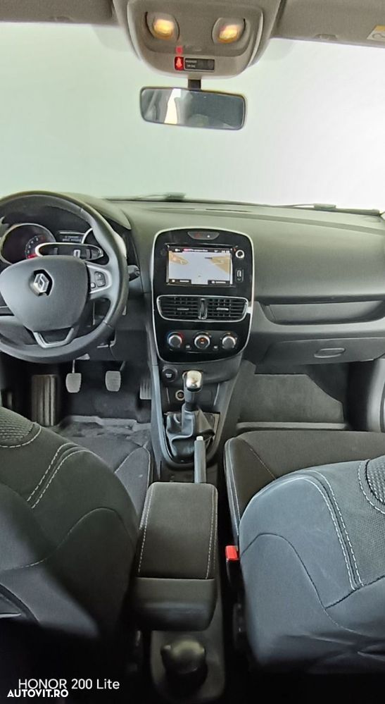 Renault Clio - 18