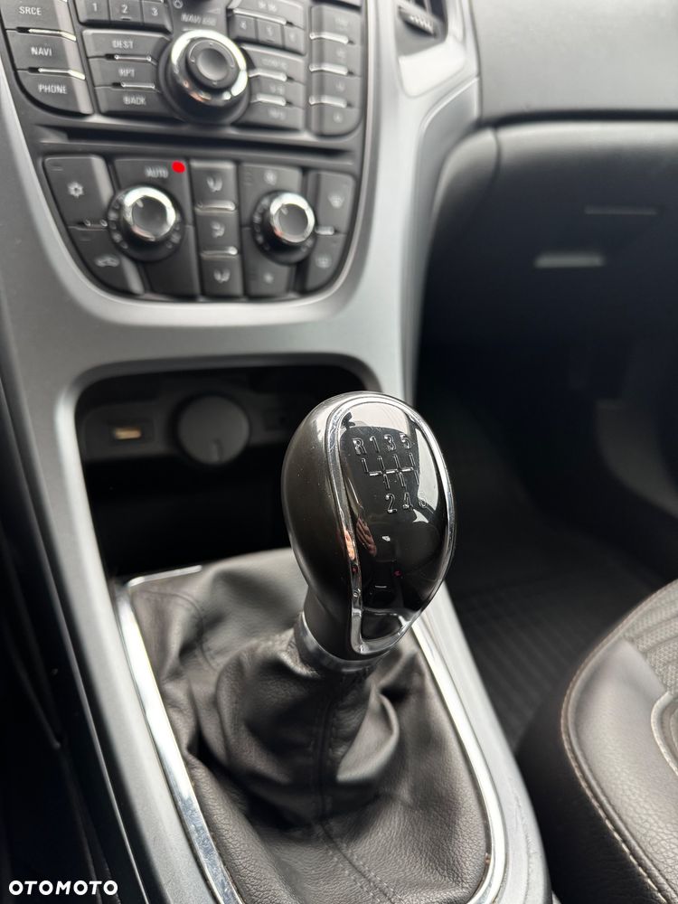 Opel Astra 1.4 T Cosmo - 13