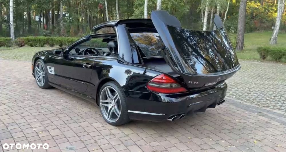 Mercedes-Benz SL 63 AMG SPEEDSHIFT MCT - 24