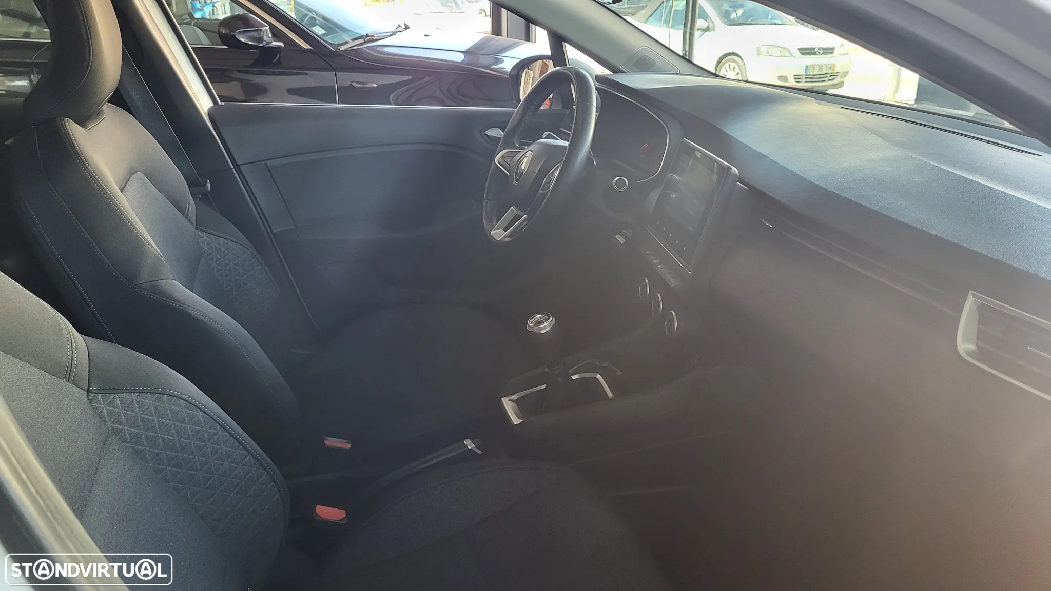 Renault Clio 1.5 Blue dCi Intens - 15