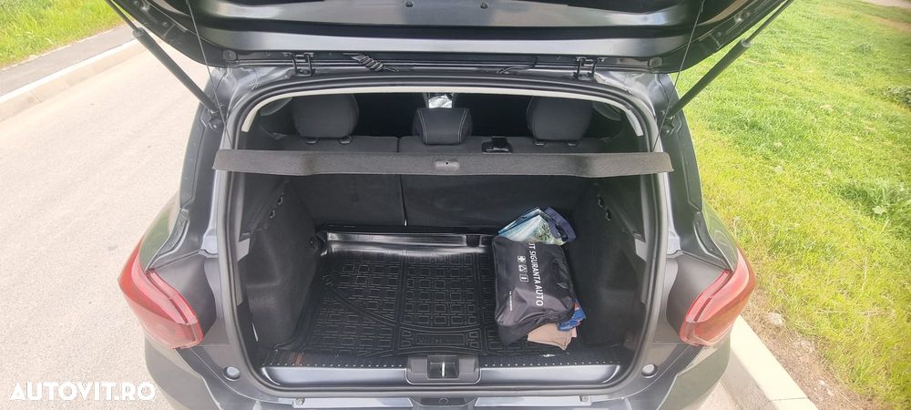Dacia Sandero TCe 90 MT6 Comfort - 17