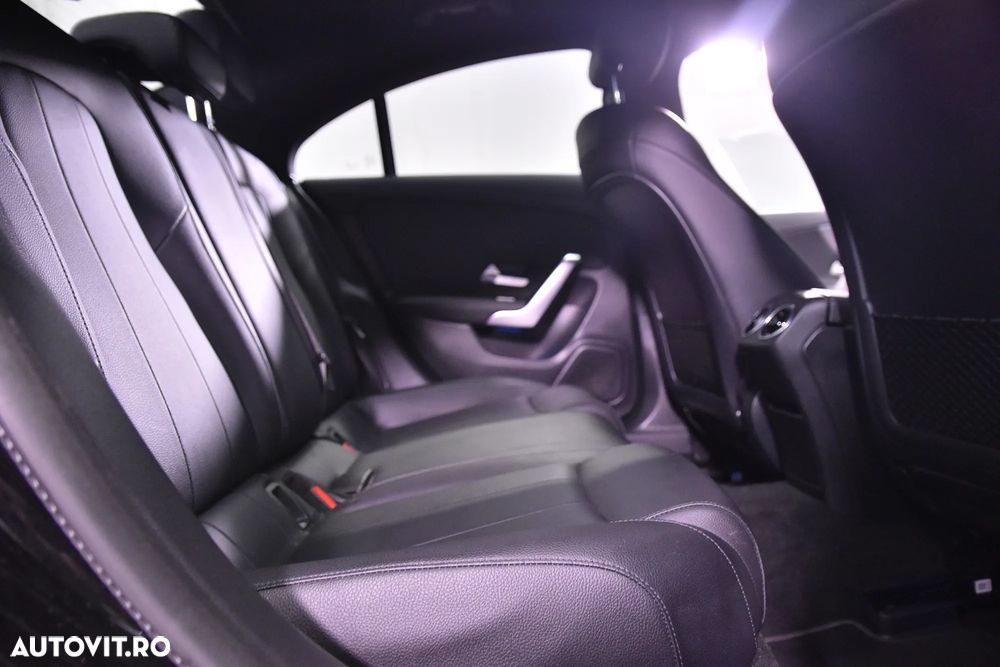 Mercedes-Benz CLA - 12