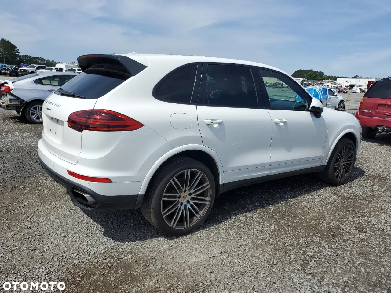 Porsche Cayenne - 4